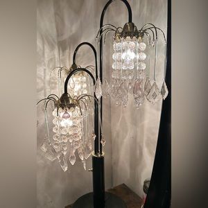 Vintage Hollywood Regency 3 Arms Rain Drop Faux Crystal Prism Table Lamp